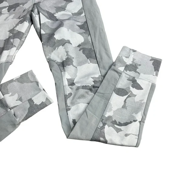 Athleta women’s grey camouflage print high rise leggings MT - Picture 2 of 10